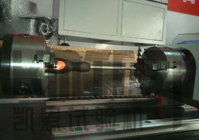 凱恩十字螺絲刀扭轉(zhuǎn)試驗機照片