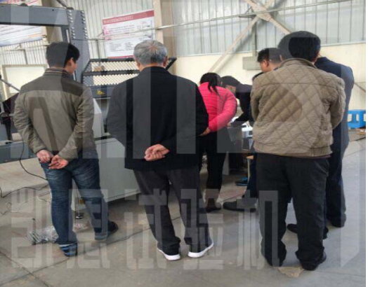 凱恩扭轉(zhuǎn)試驗(yàn)機(jī)在齊魯工業(yè)學(xué)院調(diào)試現(xiàn)場(chǎng)照片